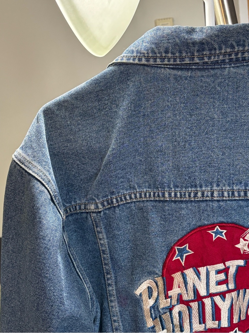 Vintage Planet Hollywood Orlando Oversized Denim Jacket - Picture 3 of 5